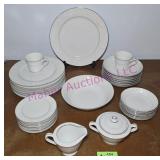 Fine China Serving Set (36 Pieces)