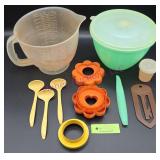 Misc Tupperware Bakeware