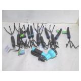 LOT NEW GATDENING HAND RAKE & HOSE NOZZLES