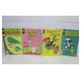 LOT OF 4 VINTAGE COMIC BOOKS : LOONEY TUNES, DAFFY