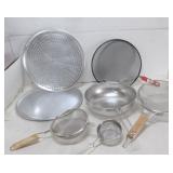 LOT NEW & GUC STAINERS, PIZZA TRAY