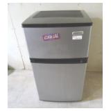 GUC SMALL FRIDGE