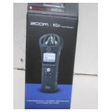 ZOOM PROFESSIONAL STEREO RECORDER