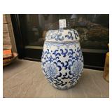 Ceramic Pot With Lid 9.5"x5" Base