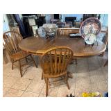 Vintage Style Oak Pedestal Dinning Table, 72'x48'