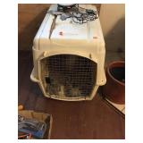 Petmate Large Dog Kennel , Damaged