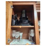 Contents Of Cabinet, Glassware, Dish Set