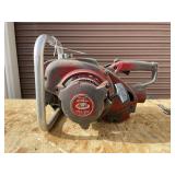 Mall Tool Company 4MG Chainsaw