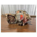 Mall Chainsaw, Has Compression