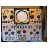 TYPE 556 DUAL-BEAM OSCILLOSCOPE NO PROBES