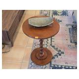 End Table And Dectorive Metal Tray