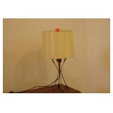 Arrow Lamp with shade