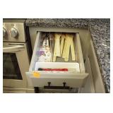 Cooking utensils - Contents of Drawer