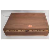 Oneida serving set in wood box