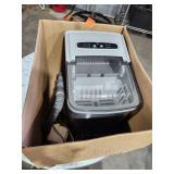 Frigidaire Ice Maker, Untested