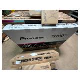 Pioneer XUMO 4 K Ultra HD 50' LED TV with Mount