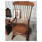 Antique Rocking Chair 42'