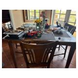 Table with 4 Chairs