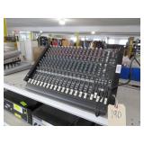 Mackie CR1604-VLZ Mixer