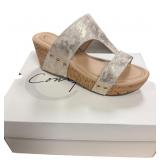 NIB Comfort Wedges Gold