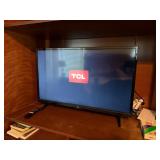 TCL 32' Smart Flat screen TV with Remote