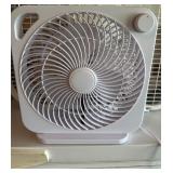 9' Personal Box Fan like new