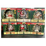 Lot Coca-Cola trim a tree ornaments