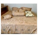Full Sz Comforter,Dust Ruffle,Throw Pillows,Valanc