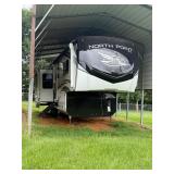 2022 Jayco Luxury North Point 310RLTS, 36ft