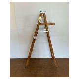 6 ft. Wooden Stepladder with Shelf