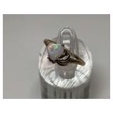 10K Yellow Gold Heart-Shaped Opal Ring