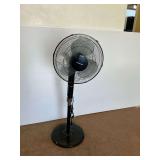 Pelonis Black Oscillating Stand Fan... works
