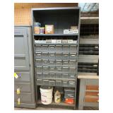 Shelf & Hardware Assortment: Screws, Various Sizes ... 85 x 36 x 18