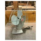 General Electric Table Fan ... 15 Inch Diameter ... works