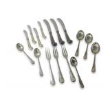 Williamsburg Queen Anne Stieff Sterling Silver Flatware Set..total weight 15.31 troy oz. excluding knives