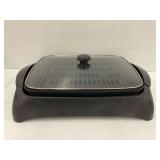 Like New DeLonghi Perfect Indoor Grill with Glass Lid... works