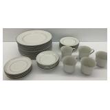 Crown Victoria Fine China Lovelace Dinnerware Set Made in Japan