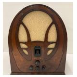 Vintage Philco Superheterodyne Chassis Type 89 Radio... powers on