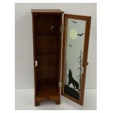 Wolf Scene Lighted Tabletop Cabinet... works; needs bulb