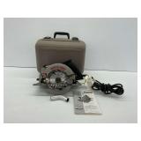 Porter Cable Circular Saw with Case... powers on