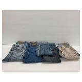 Nine Pairs of Women's Size Jeans... see photos