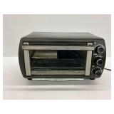 West Bend Countertop Convection Bake Oven...powers on