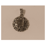 Sterling Silver and Labradorite Pendant