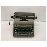Smith Corona Manual Desk Top Typewriter … Working