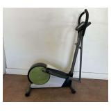 Weslo Momentum 630 Elliptical Machine