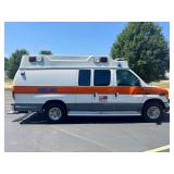 2006 Ford E350 Type 2 Ambulance/ 2 Head Motorola Radio System included and New Batteries
