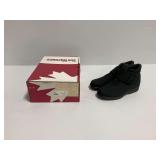 Toe Warmers Active Low Black Velcro Winter Boots Size 7.5 M with Original Box