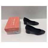 Easy Spirit Cosma Black Pumps Size 7M with Original Box