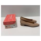 Easy Spirit Caldise Natural Medium Block Heel Pumps Size 9M with Original Box
