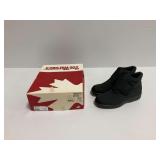 Toe Warmers Active Black Velcro Boots Size 7.5N with Original Box